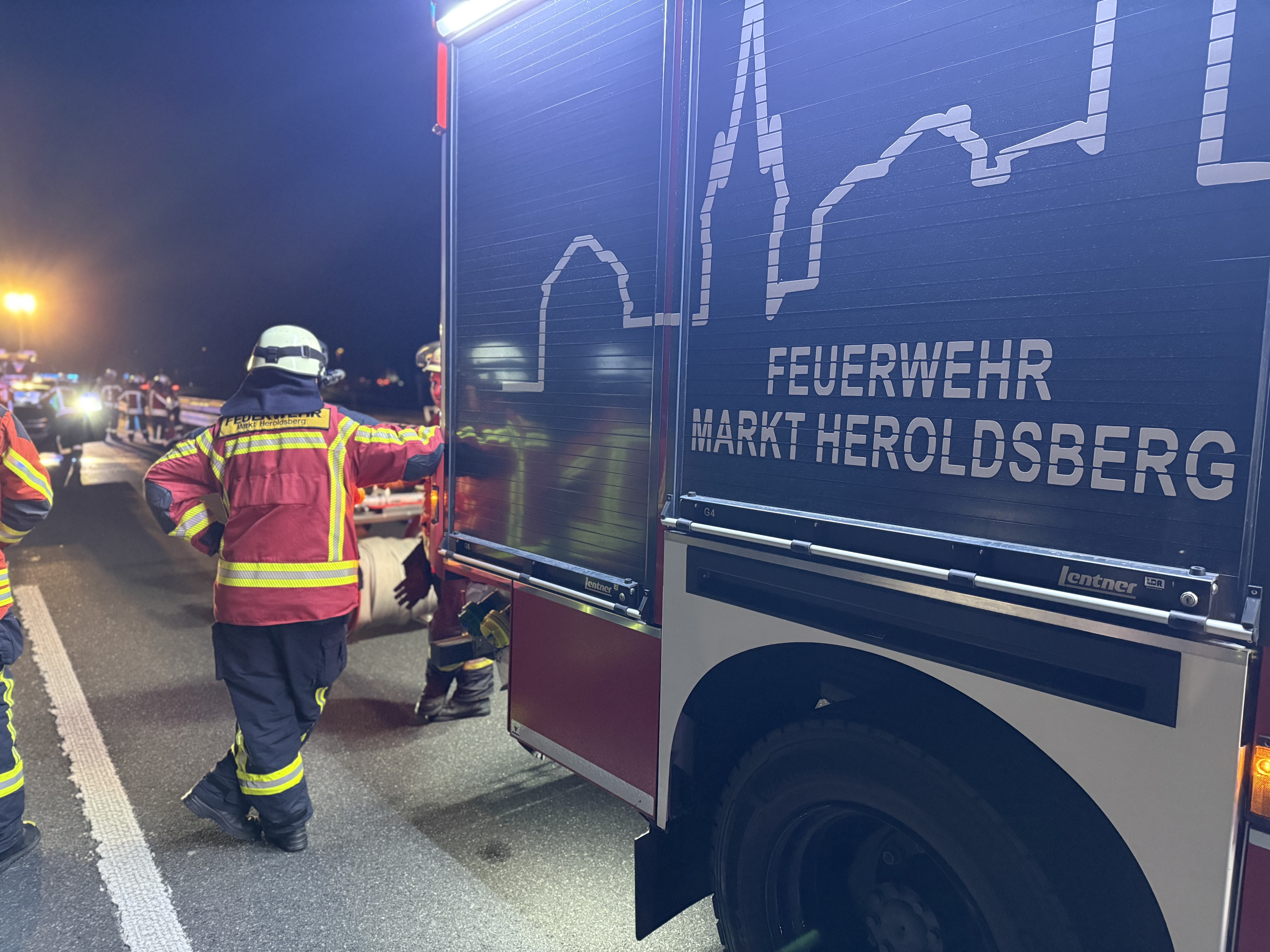 24-12-20 19-33-13 9454.jpg